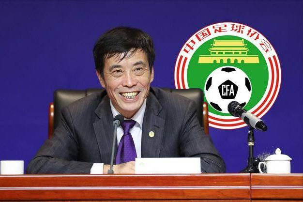 由日本导演矢口史靖自编自导，三吉彩花、八城优、永谷真绘、三浦贵大等主演的喜剧电影《与我跳舞》宣布将于2021年1月22日登陆中国院线